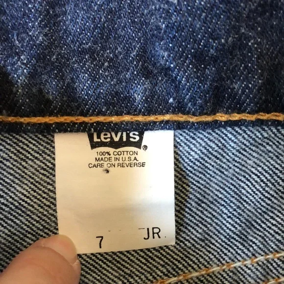 NWOT! - Vintage 90’s LEVI’S 100% Cotton Denim Shorts - Picture 4 of 8